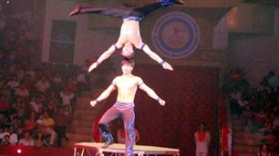 Tiết mục “Sức mạnh đôi tay” đọa giải Grand Prix tại Circuba 2011.